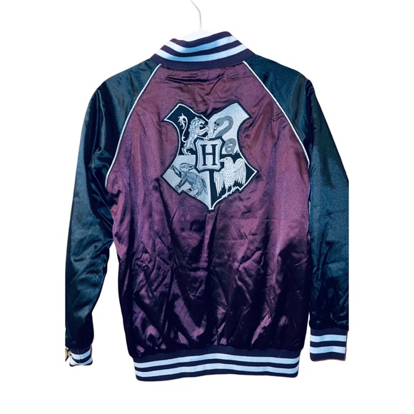 Hot Topic Jackets & Blazers - NWT Harry Potter Hogwarts Satiny Bomber Jacket